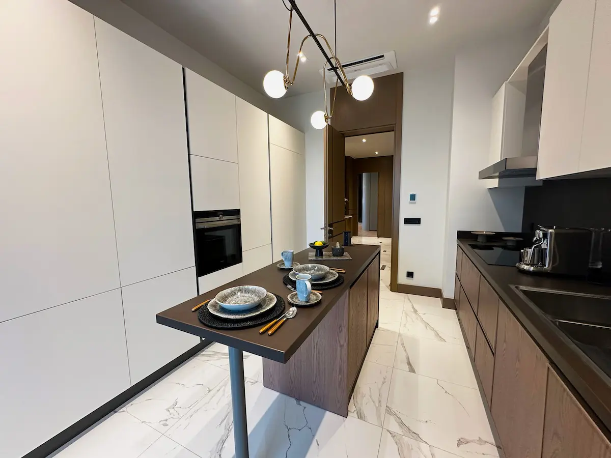 Fitted kitchen